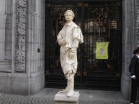 A live statue in Antwerp