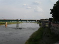 A new bridge across the Elbe