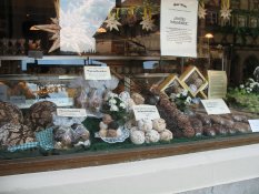 Snowballs at Rothenburg ob der Tauber (a mix of a cake and a biscuit)