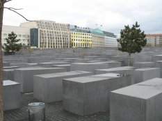 Holocaustmahnmal - Holocaust Memorial