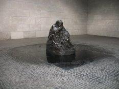 Mourning mother in Neue Wache