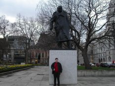 Andr� Odeblom and Winston Churchill at Parliament Square
